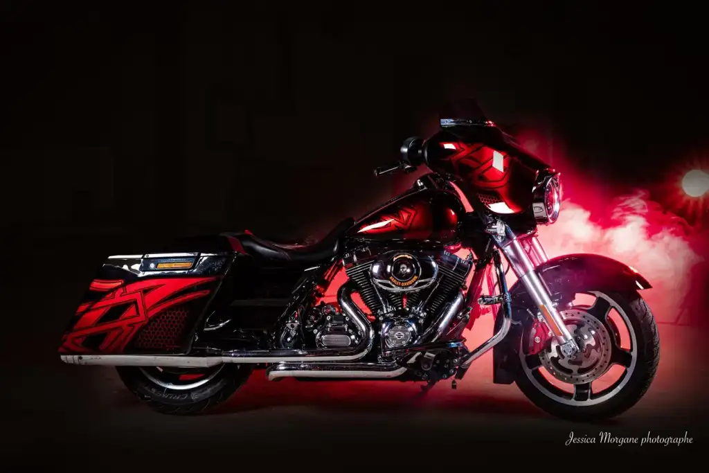 HARLEY CANDY RED TABLEAU JESSICA MORGANE PHOTOGRAPHE