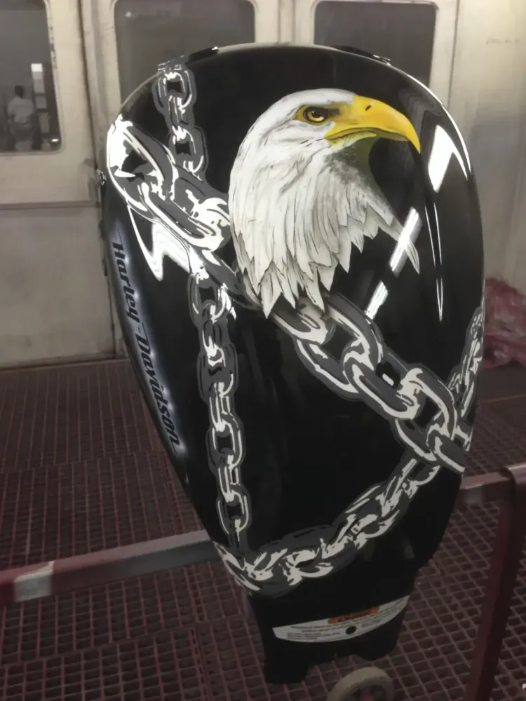 Harley V-Rod Muscle – Aérographie aigle & chaînes (19)