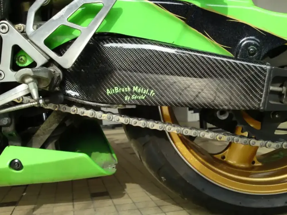 ZX7R châssis carbone fibre (12)