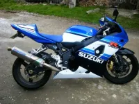 Suzuki GSXR 750 – Réparation & peinture d’origine (3)