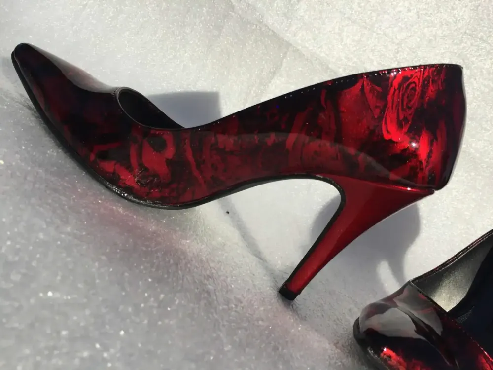 Hydrographie sur escarpins – Tattoo candy rouge