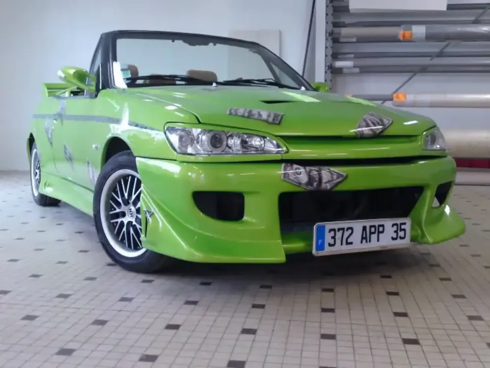 Peugeot 306 – Peinture candy, déco dollar