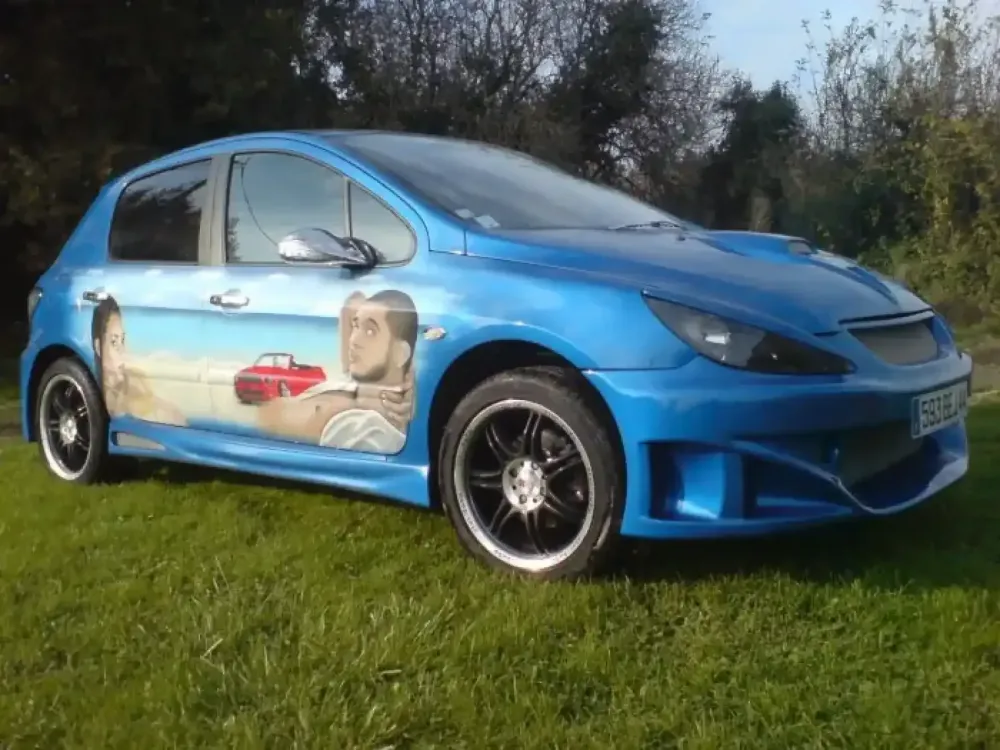 Peugeot 307 – Décor portraits à l’aérographe