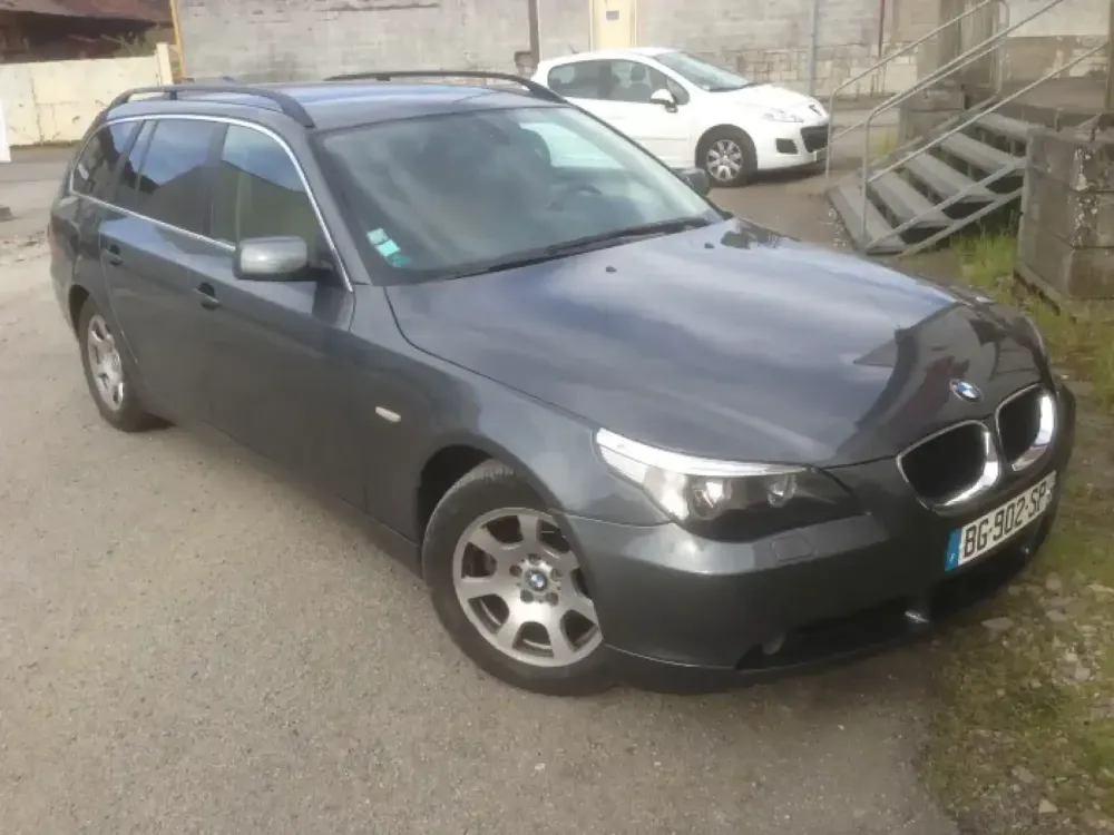 BMW 525 TDS Break – Carrosserie peinture (Nantes / Saint-Herblain 44)
