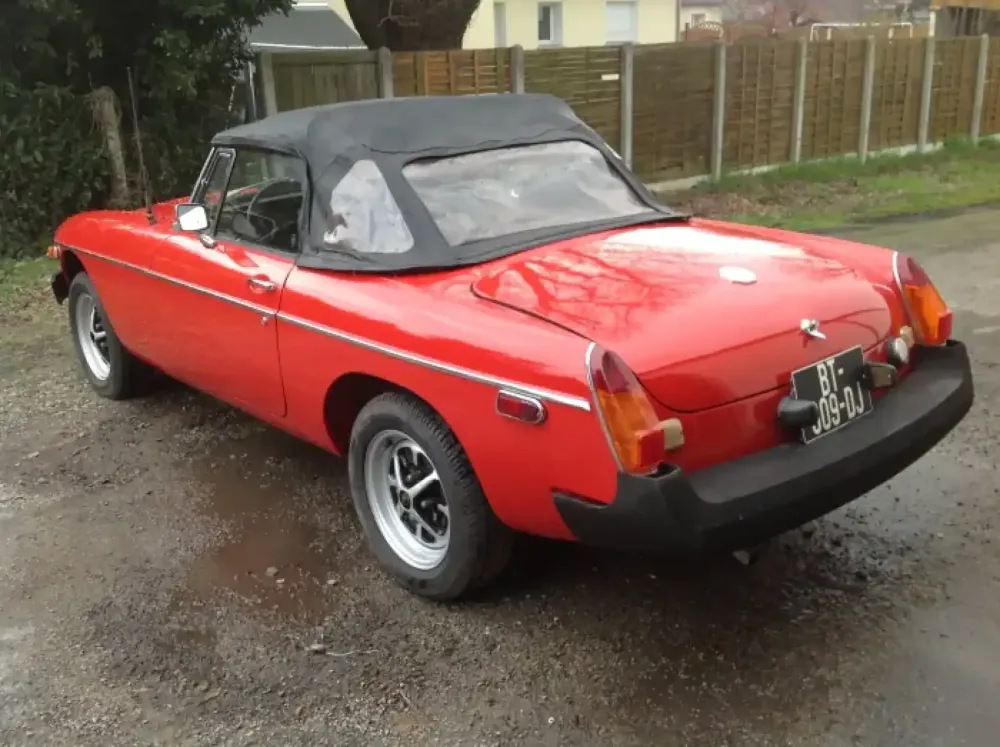 MG B – Restauration complète rouge (Nantes / Châteaubriant 44)