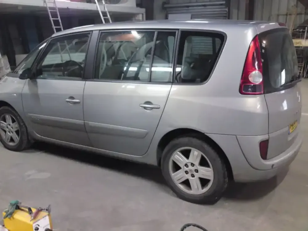 Renault Espace – Carrosserie peinture (Châteaubriant)